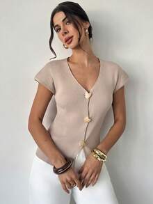 Firerie 女士纯色修身V领弹力优雅金色纽扣开衫毛衣，长袖休闲/办公/街头/约会穿着，轻薄夏季休闲开衫 - 杏色 - 查看 5