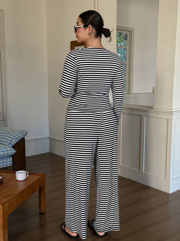 Dazy Plus Plus Size Women's Black & White Striped Print Crew Neck Long Sleeve Top And Pants Pajama Set, Spring/Autumn