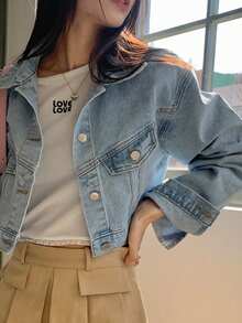 DAZY 翻领双口袋金属单排扣宽松长袖短款女士牛仔夹克外套 - 淺色水洗藍 - 查看 9