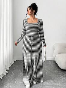 SHEIN EZwear Bộ đồ nữ cỡ lớn gồm áo tay dài kẻ sọc và quần ống rộng cạp chun, kiểu dáng thường ngày. - Đen và trắng - Xem 3