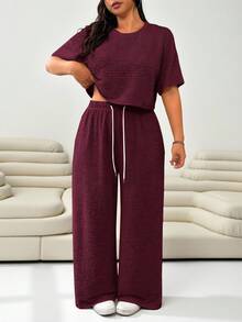 Solflare Bộ đồ nữ cỡ lớn màu trơn cổ tròn tay ngắn và quần ống rộng cạp chun, kiểu dáng thường ngày, gồm 2 món. - Màu hồng gỉ - Xem 1