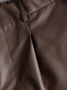 STYNVO 男士棕色PU皮革直筒休闲短裤，时尚百搭 - 棕色 - 查看 5