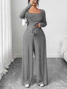 SHEIN EZwear Bộ đồ nữ cỡ lớn gồm áo tay dài kẻ sọc và quần ống rộng cạp chun, kiểu dáng thường ngày. - Đen và trắng - Xem 7