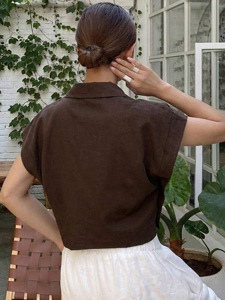 Women's Sleeveless Fitted Short Solid Color Lapel Elegant Lightweight Spring/Summer Blazer Jacket