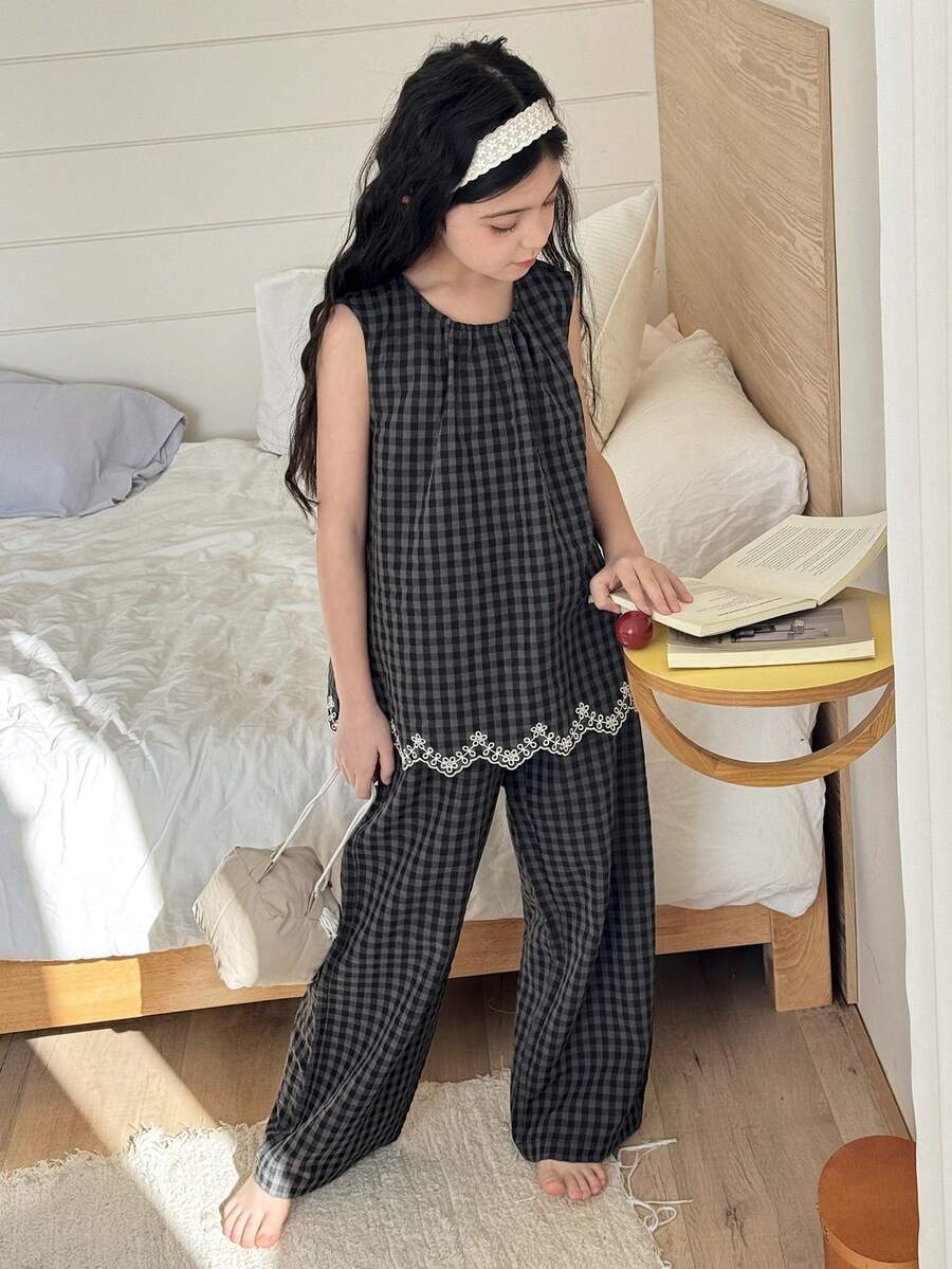 DAZY Tween Girl Plaid Floral Embroidered Crew Neck Top And Pants Pajama Set - Multicolor - View 1