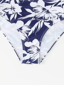 SHEIN 少女两件式泳衣套装，可爱蓝色碎花针织吊带背心和印花泳裤，时尚休闲优雅泳装，适合游泳、夏季度假、海滩、泳池派对 - 藍色 - 查看 6