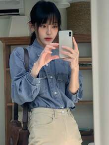 DAZY 復古風領口單排扣寬鬆百搭雙口袋長袖女款牛仔上衣 - 中等水洗藍 - 查看 9