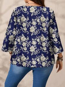 EMERY ROSE Áo thun nữ cỡ lớn in họa tiết toàn thân, cổ tròn, tay lỡ, dáng rộng, thích hợp cho mùa thu/đông. - Nhiều màu - Xem 7