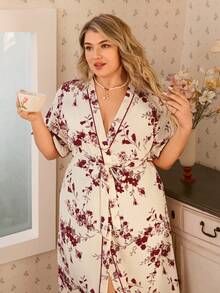 CottageSlumber كيمونو مطبوع بزهور مكسر الحواف مقاس كبير - الأحمر - مشاهدة 7