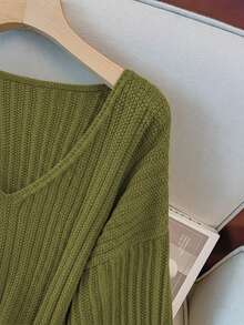 GlowEve CURVE Plus Size Women V-Neck Casual Versatile Long Sleeve Sweater, Suitable For Autumn/Winter Daily Wear - Olive Green - View 4
