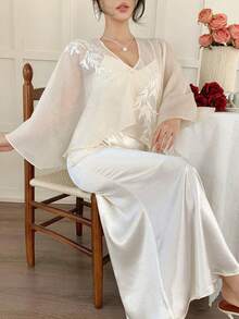 DAZY 女士刺绣披肩罩衫和缎面吊带裙优雅两件套 - 杏色 - 查看 4