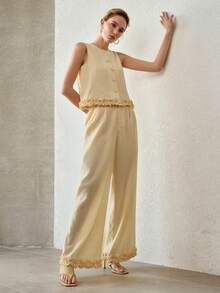 MOTF PREMIUM 纯色单排扣荷叶边下摆无袖上衣和阔腿裤套装 - 黃色 - 查看 6