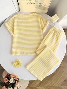 SHEIN Bộ 2 món cho bé gái tuổi teen: Áo thun và quần dài tay ngắn cổ tròn họa tiết sao biển kẻ sọc, dáng rộng thoải mái, kiểu dáng thường ngày. - Màu vàng - Xem 3