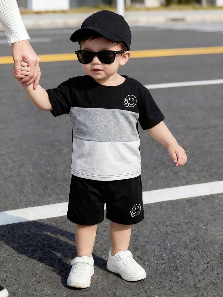 SHEIN Playful Pals 2件套婴幼儿男女通用0-3岁男童女童单色印花短袖T恤和短裤套装,舒适休闲日常时尚运动服,适合室内、室外、日常、运动、玩耍、聚会、摄影、度假、街头服饰等场合。 - 彩色 - 查看 1