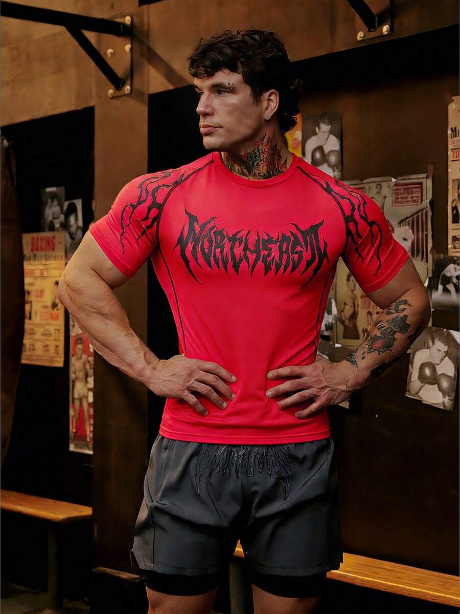 Manfinity Sport Corelite Bộ đồ nam thường ngày in họa tiết tay raglan và quần short, thích hợp cho mùa hè. - Đỏ - Xem 1