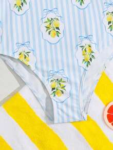 SHEIN 1 pieza Traje de baño de una sola pieza de tela de punto cómoda y de secado rápido con estampado aleatorio de rayas de limón, adecuado para playa, piscina, surf, vacaciones y viajes de verano para niñas - Multicolor - Ver 7