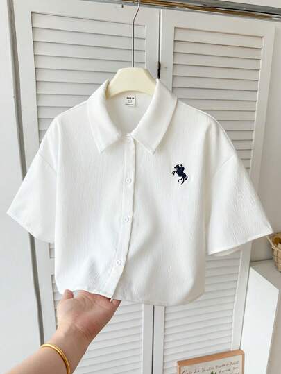 SHEIN 少女纯白衬衫，饰有刺绣装饰，纯白短袖上衣，适合日常穿着、返校季以及春夏日常穿着。