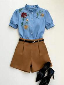 SHEIN Franclia 优雅刺绣短袖上衣搭配棕色腰带装饰阔腿短裤两件套，适合日常穿着和通勤，女士春夏款。 - 棕色 - 查看 4