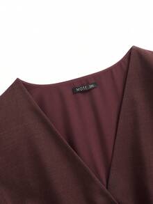 ZEYLAH 优雅 X 形 V 领上衣和喇叭形中长裙两件套 - 酒紅色 - 查看 6