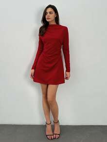 SHEIN Tall 女士优雅简约浪漫甜美荷叶边A字迷你连衣裙,适合通勤、婚礼、派对、音乐节、度假等场合 - 红色长袖,毕业典礼、教师装、秋季女装、复古风、办公室女装、秋季连衣裙 - 红色连衣裙 - 酒紅色 - 查看 11