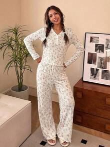 SHEIN Tween Girl Cute Sweet Minimalist Colorful Bow Pattern V-Neck Half-Open Front Ruffle Long Sleeve Soft Comfortable Pajama Set, 2pcs, Two Piece Sleepwear Set Floral Pajama Set, All Over Floral Pant Set, Pajamas Set Two Piece - Baby Pink - View 4