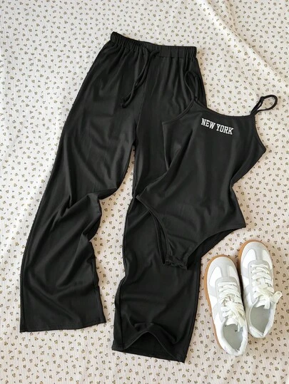 SHEIN 2pcs Tween Girl Black Ribbed Bodysuit With New York Embroidery & Casual Vintage Style Sweatpants Set