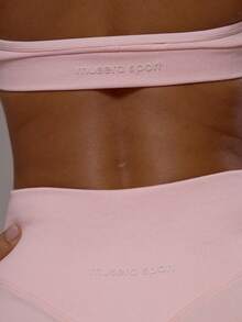 Musera Sport 褶皱细节露背运动文胸和提臀短裤两件套，适合运动健身、健身房、普拉提、日常休闲运动，清凉透气，适合夏季运动。 - 彩色 - 查看 6