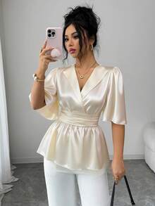 Elenzga 新款女士翻领褶皱前后腰部缎面荷叶边袖休闲衬衫，适合度假、日常穿着和工作场合。 - 杏色 - 查看 4