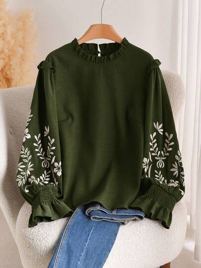 CosyJoli Damen Große Größen Bluse mit floraler Stickerei und Rüschensaum, weiter Rundhalsausschnitt, Langarm