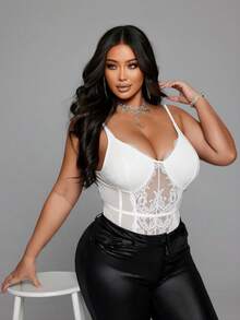 NU&NOW Bộ đồ liền thân cổ chữ V phối ren, chất liệu co giãn cao cấp, thân thiện với da, dành cho nữ cỡ lớn, mùa xuân/hè. Áo trắng ôm sát eo, điểm nhấn bằng lưới xuyên thấu. Thích hợp cho các buổi tụ họp thường ngày, hẹn hò lãng mạn, tiệc Valentine, du lịch, lễ hội âm nhạc, và những bộ trang phục thu hút ánh nhìn: Phong cách gợi cảm, ngọt ngào và quyến rũ dành cho người có thân hình đầy đặn. - trắng - Xem 5