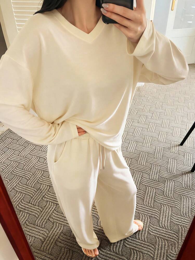 2pcs/Set Women Minimalist Brushed V-Neck Solid Color Long Sleeve T-Shirt And Straight Leg Pants Pajama Set, Spring