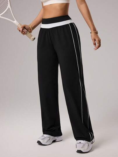 CourtClass Women's Black Loose Fit Crossover Color Block Waistband Tennis Tracksuit Set, Suitable For Daily Casual Wear, Running, Yoga, Gym, Tennis, Golf