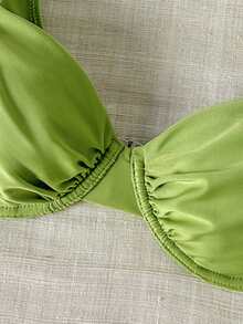 SHEIN Swim Chicsea 女士纯色褶皱泳衣上装，适合夏季度假和海滩穿着 - 綠色 - 查看 8