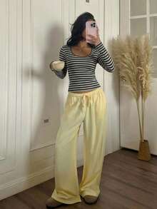 CovetEZ 95%纯棉，女士休闲修身条纹长袖圆领T恤，适合春秋冬季节穿着。适合运动、健身、休闲穿着，修身剪裁，复古柔美风格，居家、上学、运动等场合皆宜，是打造百搭秋季造型的理想之选。 - 彩色 - 查看 4