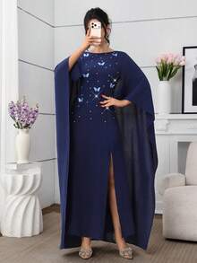 Al Najma 优雅铆钉蝴蝶和仿珍珠露肩斗篷连衣裙，秋冬款 - 藏蓝色 - 查看 8