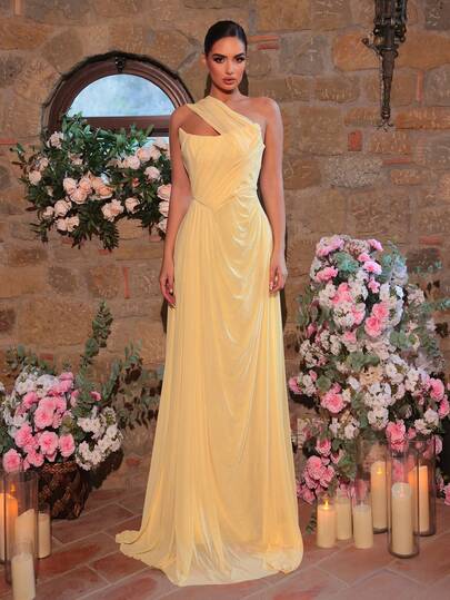 Glamrae Elegant Minimalist Structuralist Chiffon Asymmetric Off-Shoulder Pleated Decor A-Line Robe, Suitable For Evening Gown, Business Formal, Guest Dress