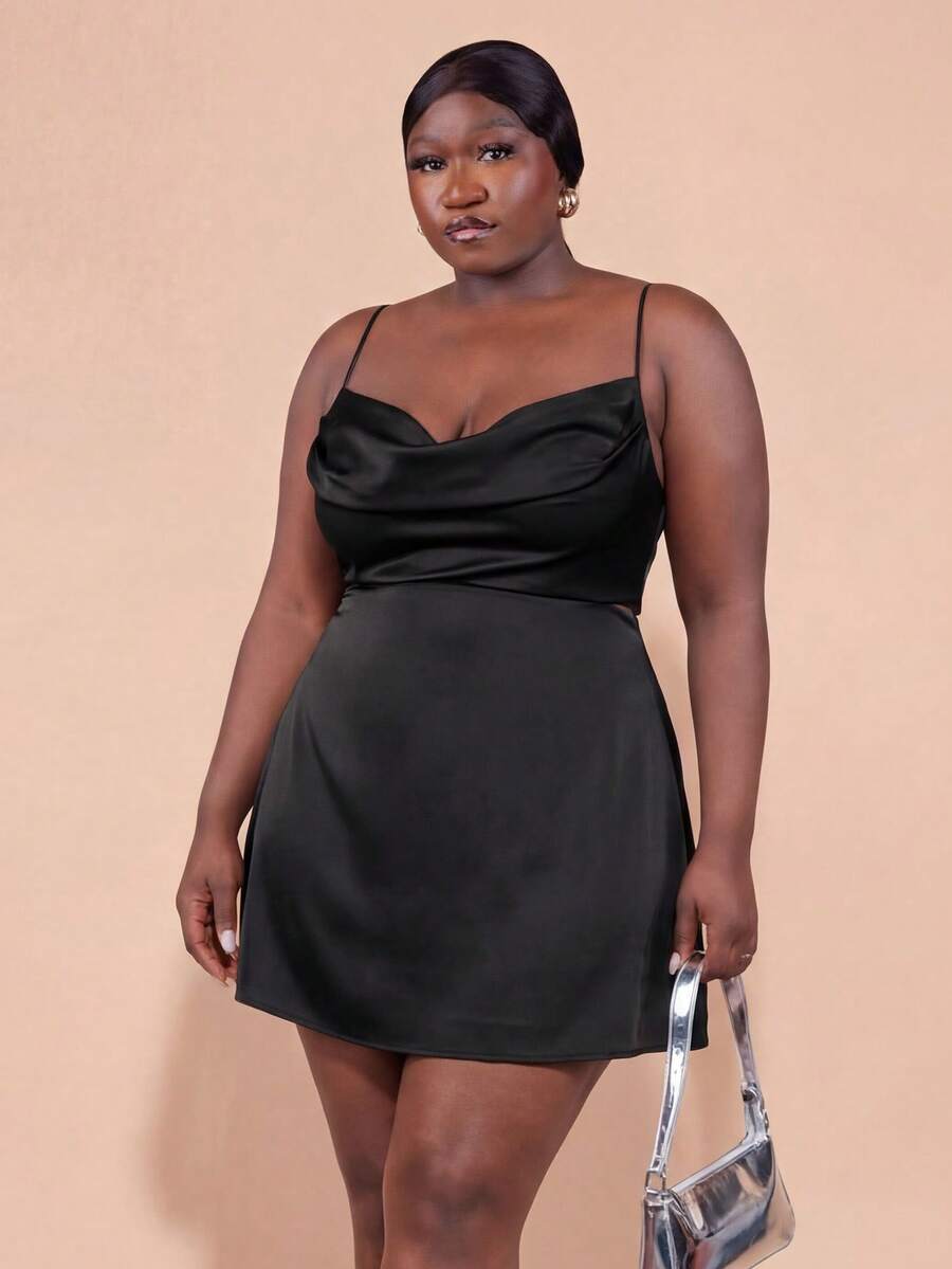 CurvyTilda 女士缎面迷你吊带连衣裙，露背系带设计，女士生日礼服 - 黑色 - 查看 1