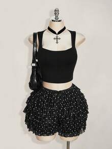 SHEIN ICON 这款大码女式时尚性感波点荷叶边高腰迷你裙裤适合日常穿着、西式风格、邮轮度假、音乐节、演唱会、锐舞派对、海滩度假、约会之夜、生日派对等场合。 - 黑與白 - 查看 2