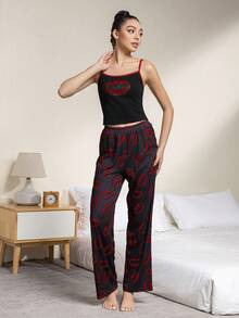 BATMAN X SHEIN 女士撞色滚边蝙蝠印花吊带背心和松紧腰裤睡衣套装 - 紅色 - 查看 3