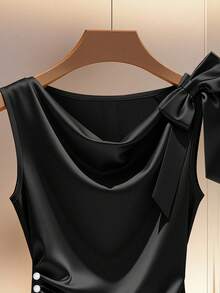 SHEIN Franclia 时尚简约纯色亮面领褶裥装饰纽扣无袖蝴蝶结修身优雅女士连体衣 - 黑色 - 查看 4