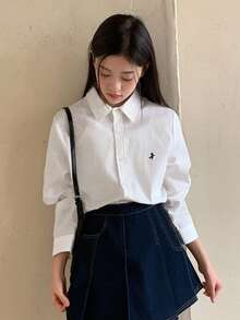 DAZY قميص قصير الأكمام للنساء بطبعة وحيد القرن، ياقة منقلبة، أحادي الصدر، متعدد الاستخدامات للاستخدام اليومي - أبيض - مشاهدة 4