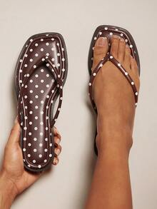 Solezae Women's Polka-Dot Rolled-Edge Cushion-Insole Brown Flip-Flop Sandals – Cute, & Comfortable - Brown - View 2