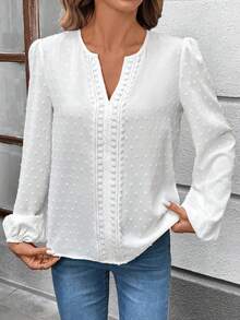 SHEIN Clasi Áo kiểu nữ tay dài cổ khoét, chất liệu vải chấm bi Thụy Sĩ cắt laser, viền ren, thanh lịch, thoải mái, dáng rộng, thích hợp cho kỳ nghỉ xuân/hè, mùa hè, dành cho nữ, đi nghỉ mát, lễ hội. Áo trắng khoét cổ, chất liệu vải dệt họa tiết, cổ chữ V, tay dài kiểu đèn lồng, thiết kế thêu đắp, áo sơ mi thường ngày, áo đi nghỉ mát. - trắng - Xem 3