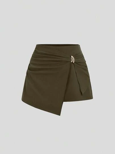 Sweetra Kadınlar için Siyah Metal Tokalı Bel Detaylı A Kesim Etek Şort, Şık Minimalist Tarzda, İşe Gidip Gelme, Ofis, Okul, Mezuniyet, Randevu ve Günlük Kullanım İçin Uygun.