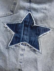 ROMWE MEN Street Life Men's Casual Everyday Wear Denim Shorts With Pockets, Button And Star Patch Decor - Light Wash - View 5