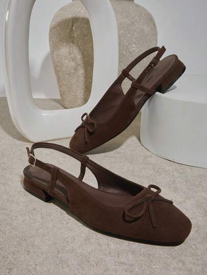 Solezae Eleganta pumps med rosett och låg klack i konstmocka för kvinnor