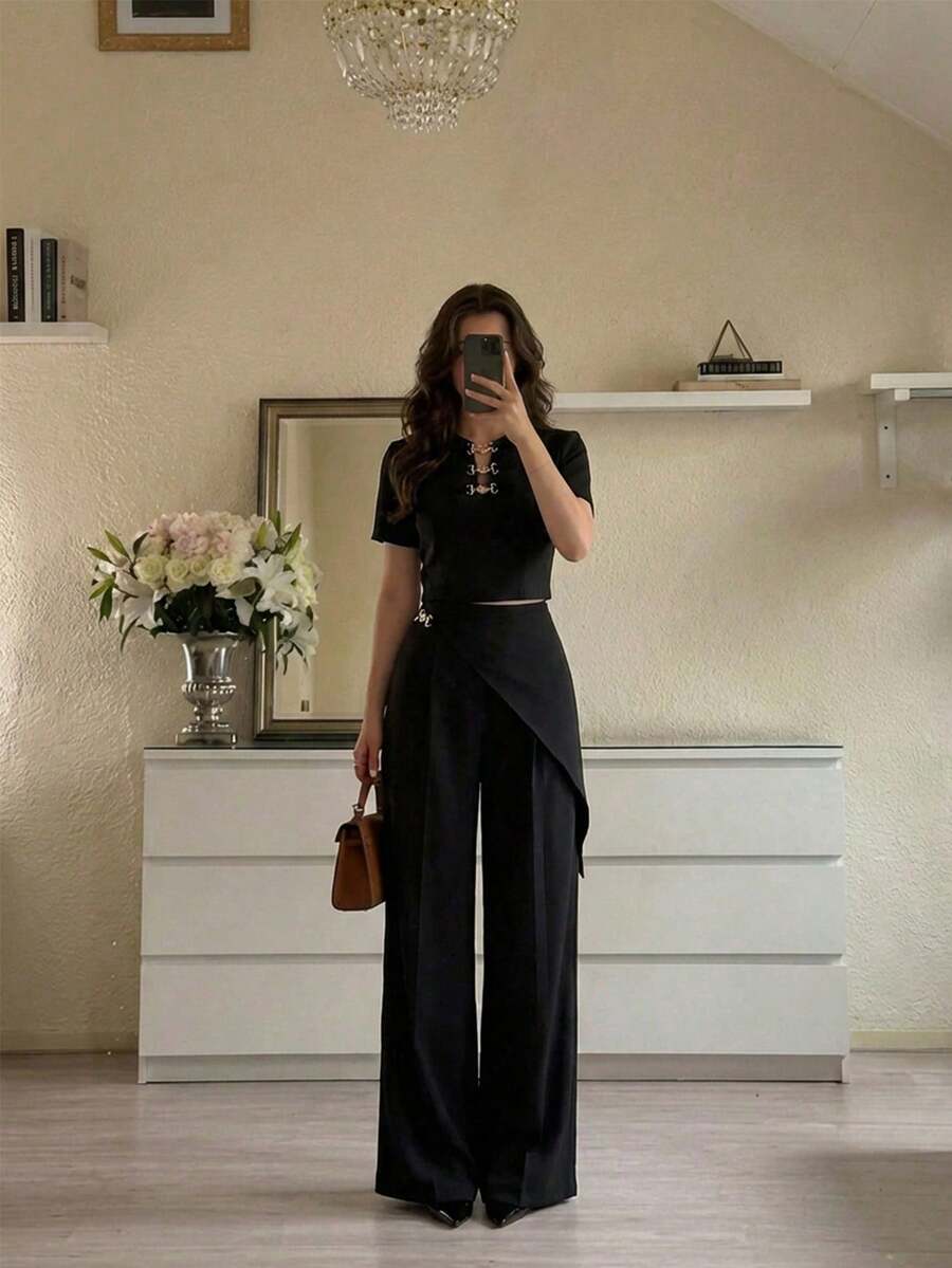 Modelyn Bộ đồ nữ thanh lịch công sở gồm áo tay ngắn và quần ống rộng đính kim loại, thích hợp cho mùa hè. - màu đen - Xem 1