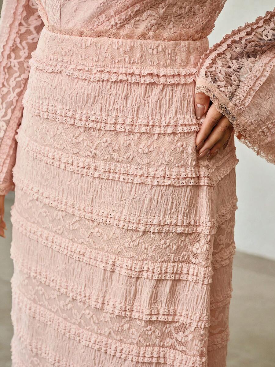 MOTF PREMIUM 大码女式优雅撞色蕾丝荷叶边修身长袖半身裙 - 粉色 - 查看 2