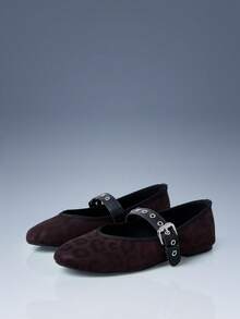 CUCCOO GRLICON Sandal Wanita Motif Leopard, Sederhana dan Serbaguna, Cocok untuk Aktivitas Luar Ruangan, dengan Desain Tali Tunggal dan Gesper Bertabur Stud, Gaya Y2K Punk Keren, Sepatu Sporty Gothic Musim Semi, Liburan Musim Semi, Paskah, Natal, Hari Valentine - Burgundy - View 2