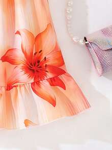 SHEIN Playful Pals Vestido sin mangas para bebé/niña con estampado floral colorido sobre fondo blanco, diseño vibrante y fresco, adecuado para el verano - Multicolor - Ver 4